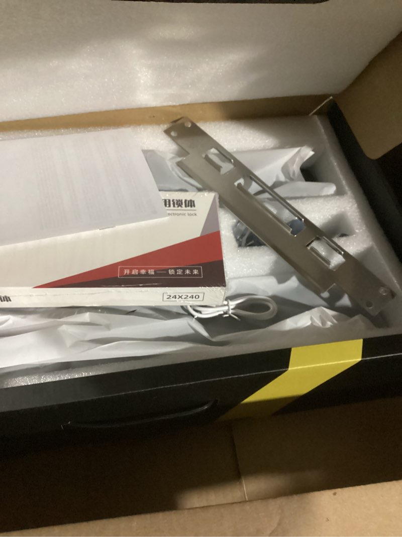 Condition photo showing Good Condition for 3D Face Recognition Door Lock with Lockbody, Video Smart Lock with Camera&Doorbell, Front Door Keyless Entry Lock, WiFi&Tuya APP Control/Fingerprint/IC Card/Password/Keys