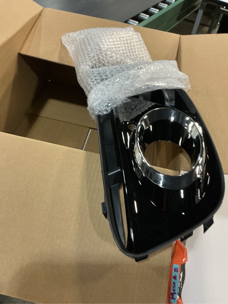 Condition photo showing Good Condition for X AUTOHAUX 8R0807681M Front Left Driver Side Fog Light Grille Cover Trim for Audi Q5 8R0 2013-2017