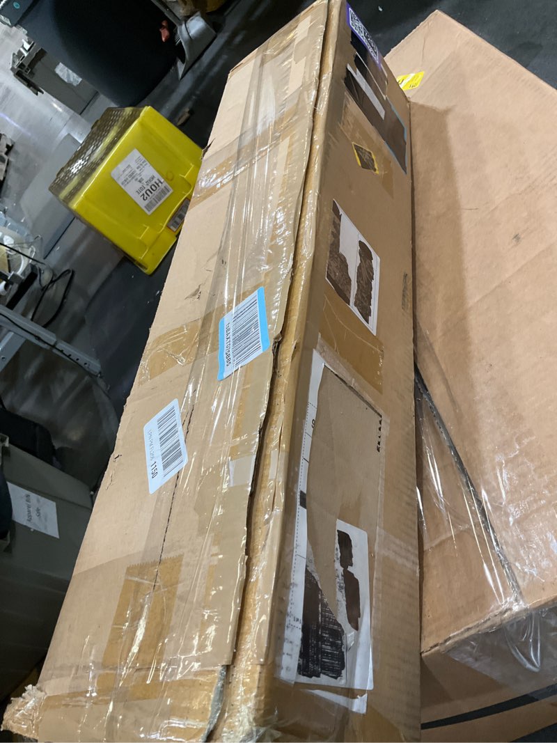 Condition photo showing Good Condition for fake flowers
