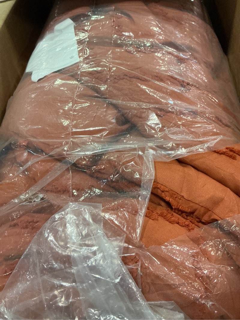 Condition photo showing Good Condition for Andency Burnt Orange King Size Comforter, Boho Terracotta Soft Warm Bedding Comforter Sets for King Bed, 3 Pieces Rust Chevron Tufted Aesthetic Microfiber Lightweight Comforter Set 03 - Burnt Orange King (104"x90")