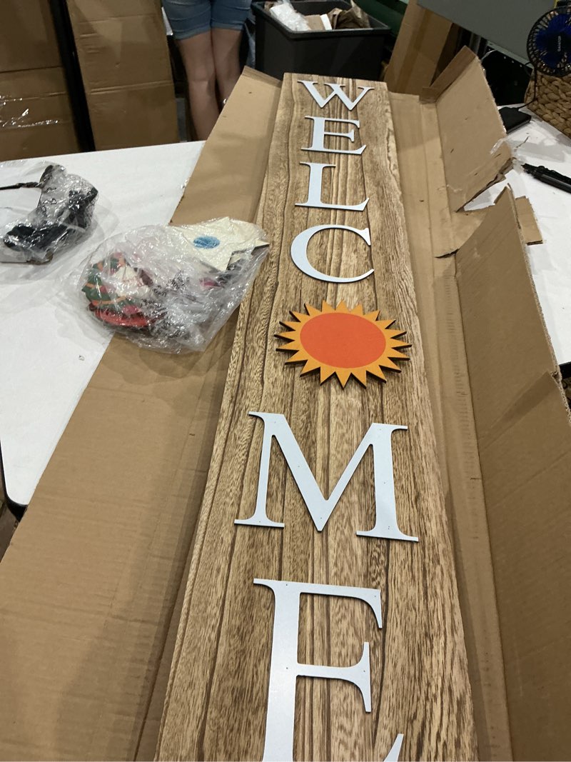 Condition photo showing Good Condition for interchangeable porch leaner sign