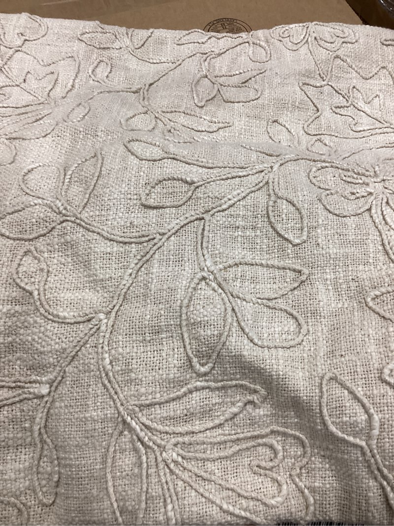 Condition photo showing Good Condition for Loloi II Collection PLL0127 Natural 18'' x 18'' Cover Only Pillow