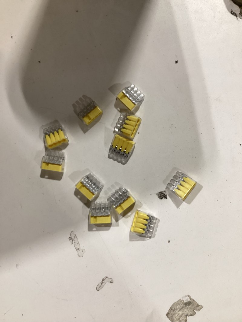 Condition photo showing Good Condition for in-sure push-in wire connector, 4-port, bag of 10