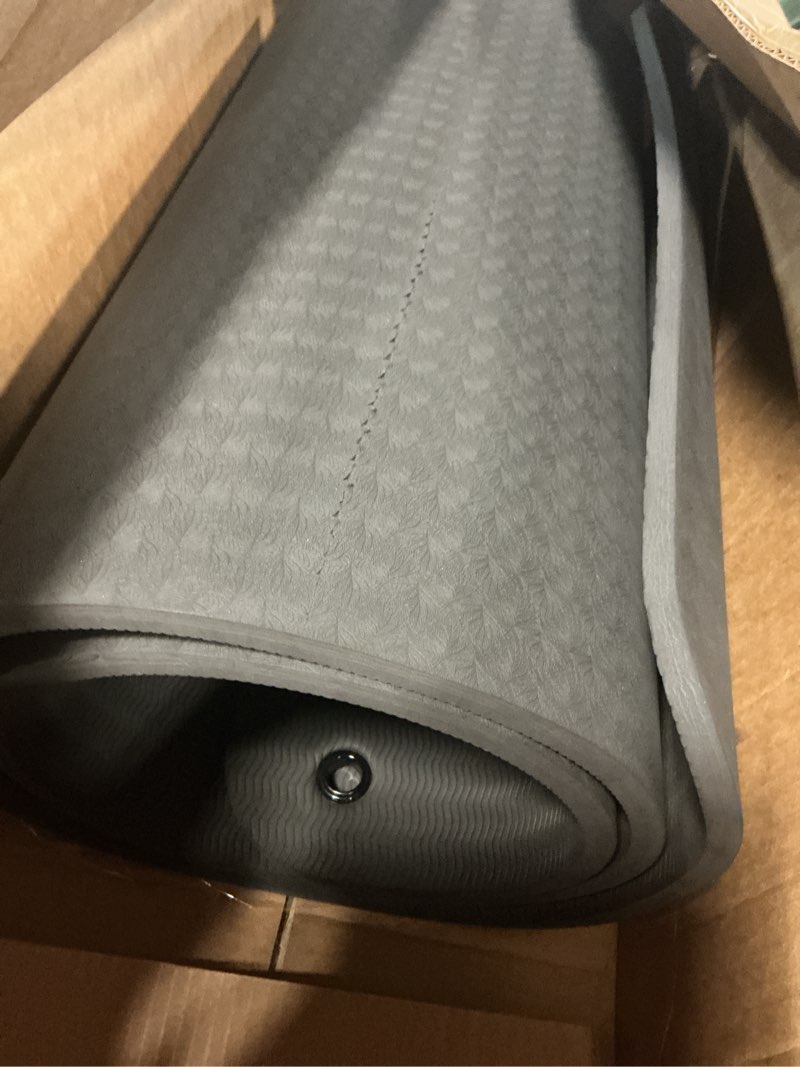 Condition photo showing Good Condition for fitness first premium 1/2" x 24" x 71" exercise mat