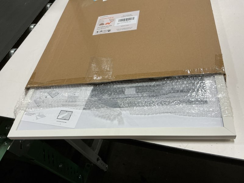 Condition photo showing Good Condition for upsimples 18x24 Picture Frame, Display Pictures 16x20 with Mat or 18 x 24 Without, Wall Hanging Poster Frames, White, 1 Pack White 18x24