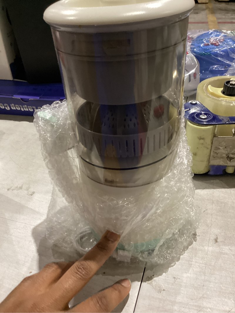 Condition photo showing Good Condition for Electric Juicer Rechargeable,Portable Kitchen Gadget for making Orange Juice,Squeezing Oranges,Lemons,Kiwi Fruit,Grapefruits,and Citrus Juices.Comes with USB charging and a Cleaning Brush(Green)