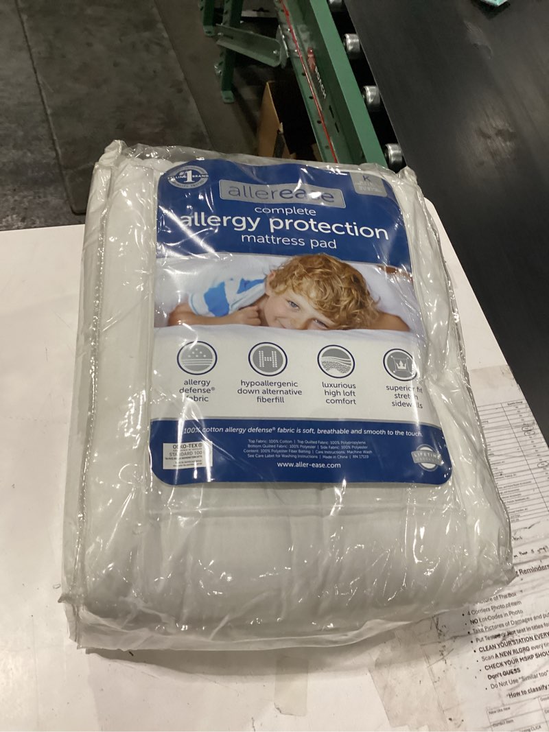 Condition photo showing New/Like New for allerease maximum allergy mattress protector, king size white king