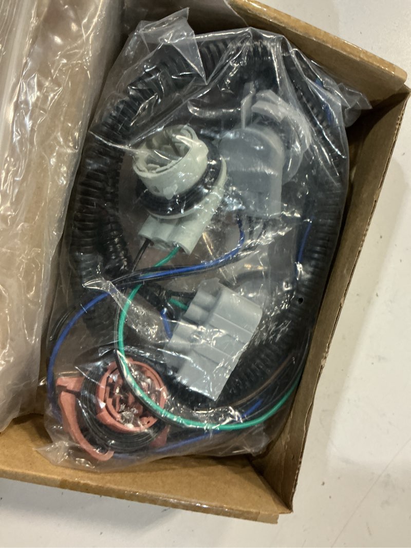 Condition photo showing Good Condition for astrosync tail light wiring harness driver side rear left fit for chevy chevrolet silverado gmc sierra 1500 2500 3500 1999 2000 2001 2002 2003 2004 2005 replace 88986854