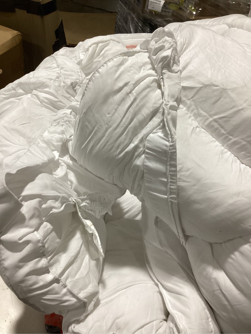 Condition photo showing Good Condition for ultra soft king mattress topper - cloud-like mattress pad for full back support - breathable cooling material for hot sleepers, white white king
