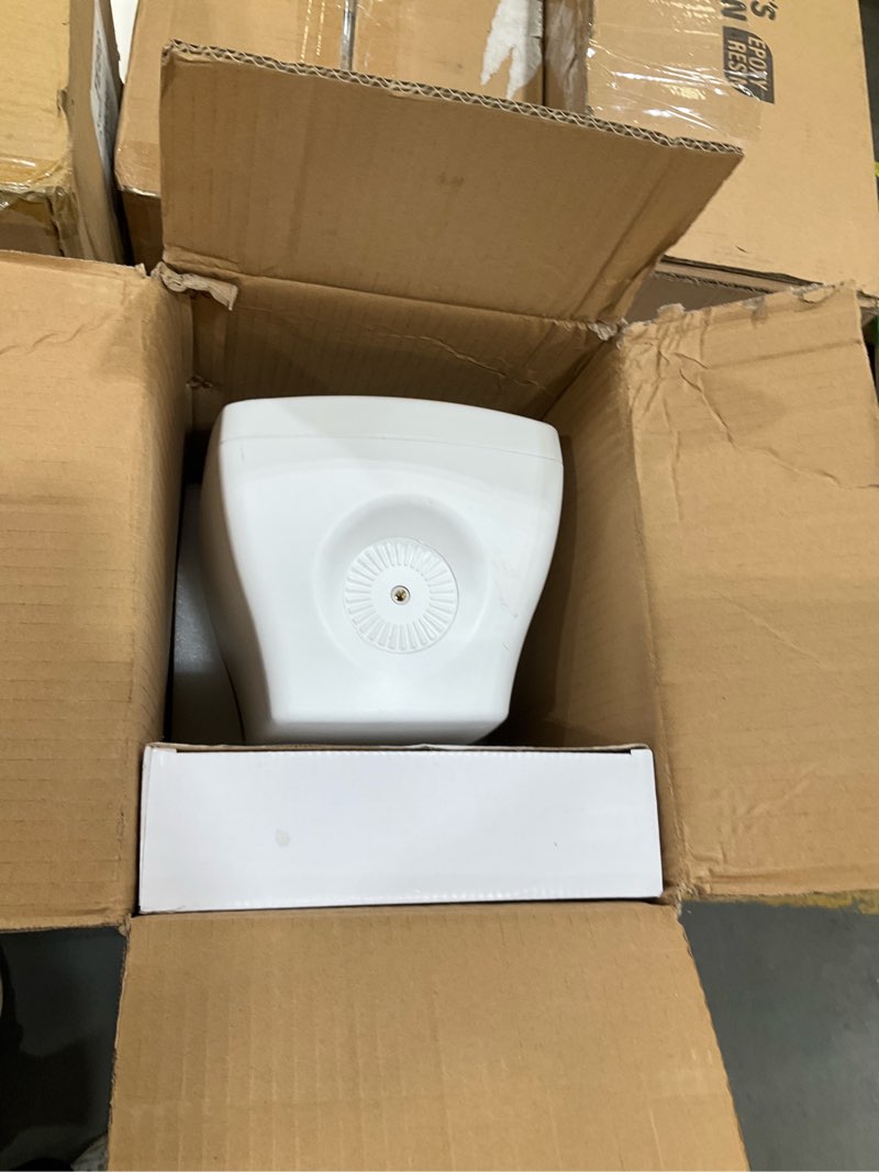 Condition photo showing Good Condition for monoprice ws-7b-62-w 6.5in. weatherproof 2-way 70v indoor/outdoor speaker for use in whole home audio systems, restaurants, bars, retail stores, patio, poolside, garage, white (each)