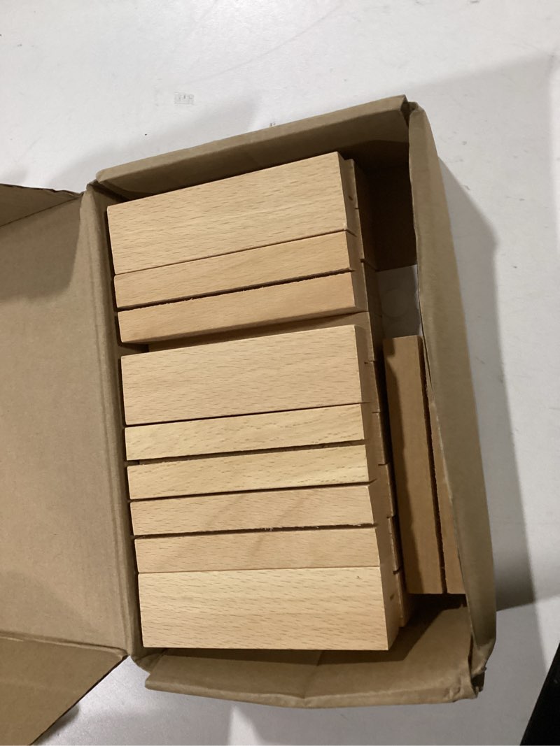 Gipizi 16Pcs Wooden Place Card Holders, Wood Photo Picture Card Holders for Weddings Banquets and Pa