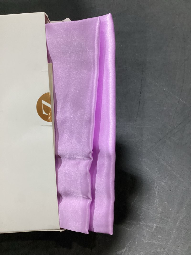 Condition photo showing Good Condition for zimasilk 100% pure mulberry silk pillowcase for hair and skin health,soft and smooth,both sides premium grade 6a silk,600 thread count,with hidden zipper,1pc(standard 20''x26'',light purple) light purple standard 20''x26''