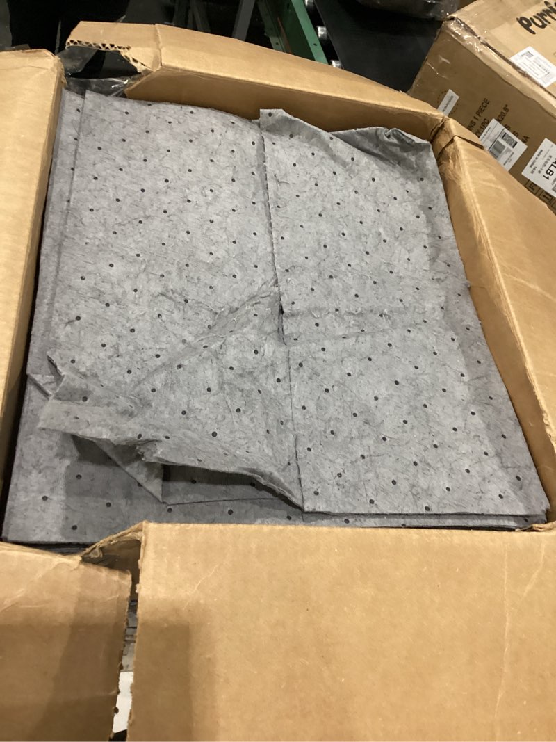 Condition photo showing New/Like New for spilfyter universal medium duty absorbent pads for everyday tasks | 16" x 18", single ply | 200 count | reliable absorption - fast cleanup for medium to heavy leaks | db-70
