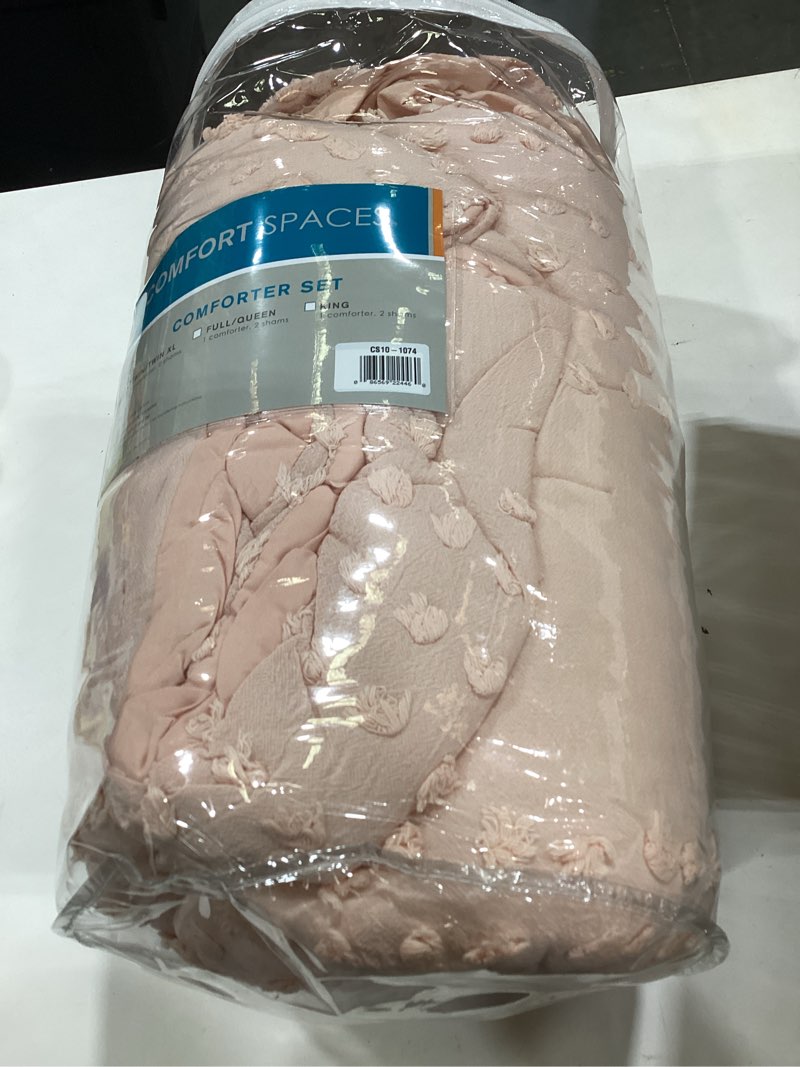Condition photo showing Good Condition for comfort spaces cotton comforter set jacquard pom-pom tufts design, down alternative, all season modern bedding, matching shams, twin/twin xl, phillips, blush twin/twin xl blush