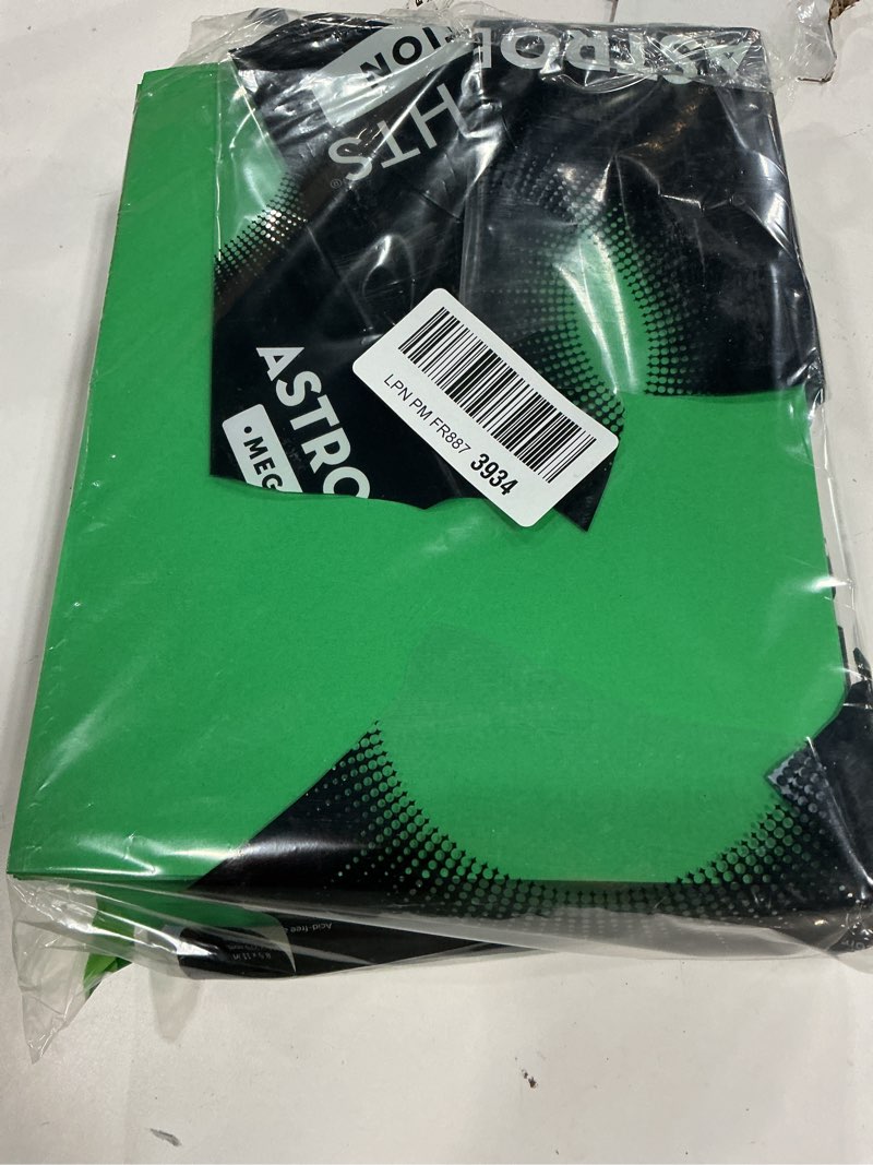 Condition photo showing Good Condition for Astrobrights Mega Collection, Colored Cardstock, Ultra Green, 320 Sheets, 65 lb/176 gsm, 8.5" x 11" - MORE SHEETS! (91678) 1 Ream Cardstock