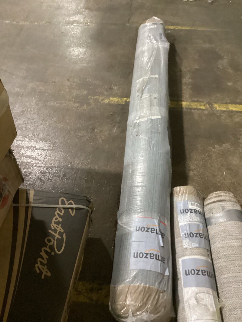 Condition photo showing Good Condition for SAFAVIEH Area Rug 9x12 - Vision Collection - Large - Aqua, Modern Ombre Design, Non-Shedding & Easy to Clean, Ideal for Living Room, Bedroom, Dining Space (VSN606B) 9' x 12' (Rectangular) Aqua