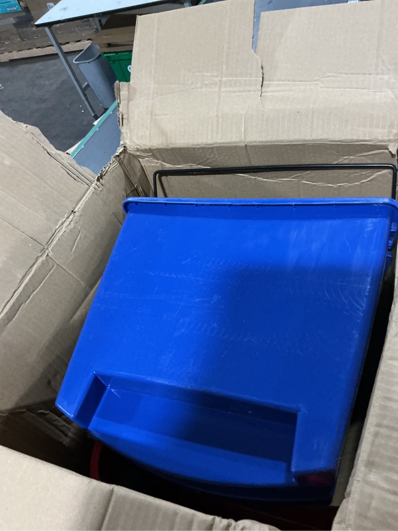 carlisle foodservice products mop bucket with side-press wringer & soiled water insert for floor cle