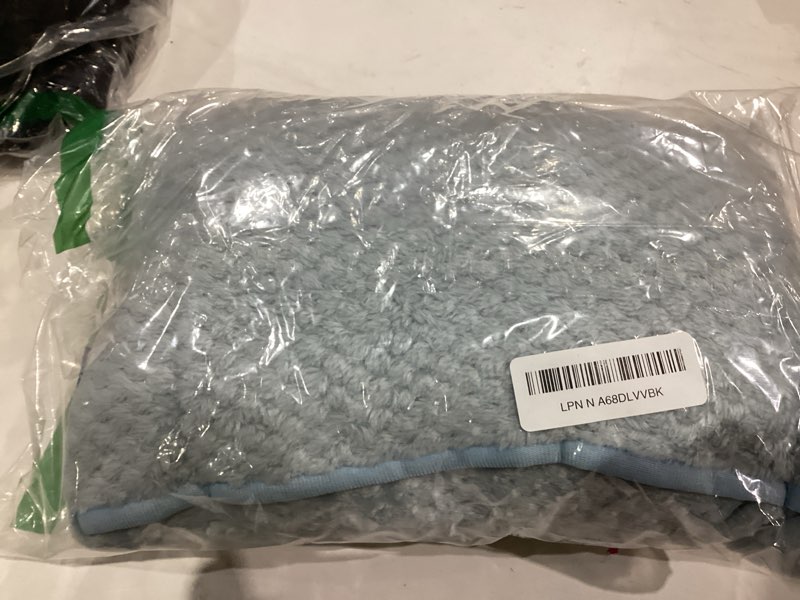 Condition photo showing Good Condition for BEDELITE Travel Blanket with Bag, Ultra-Soft Jacquard Fleece Blanket with Luggage Sleeve & Backpack Clip, Airplane Blanket Travel Essentials, Blue Blue 40"x65"