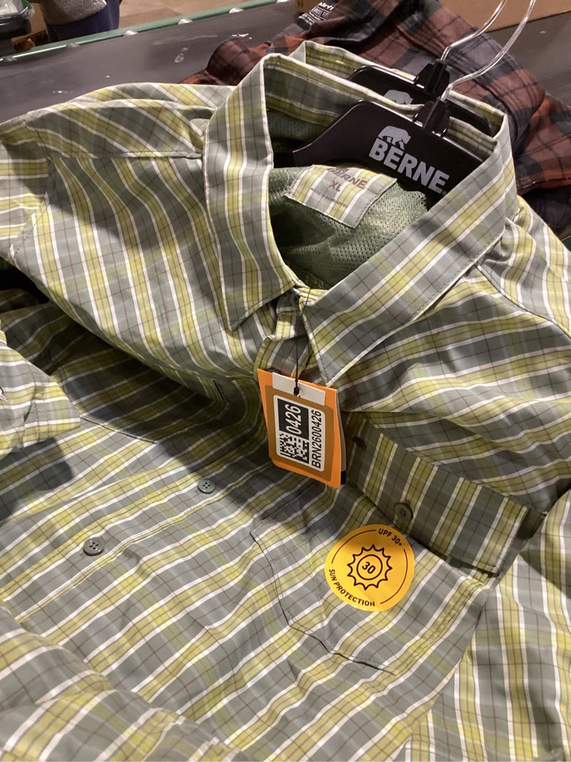 Condition photo showing Good Condition for BERNE APPAREL Men's Yellow Light weight Poplin Short sleeve Checked Button-down shirt ( XL )