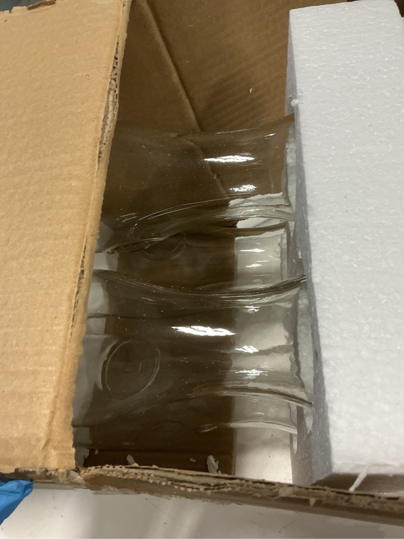 Condition photo showing Good Condition for Gibson Home Windchill Set of 4 Large Glass Carafe with Lid, 1 Liter Clear Glass Pitcher, Beverage Serveware Carafe for Mimosa Bar Brunch Cold Water Juice Milk Iced Tea Lemonade - Dishwasher Safe