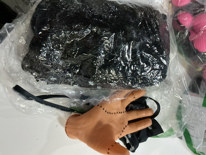 Condition photo showing Good Condition for Halloween Cosplay Costume Girls Dress Kid Teen Black Outfit With Wig Bag Earrings Socks 9-10Years Black and White?6 Pcs?