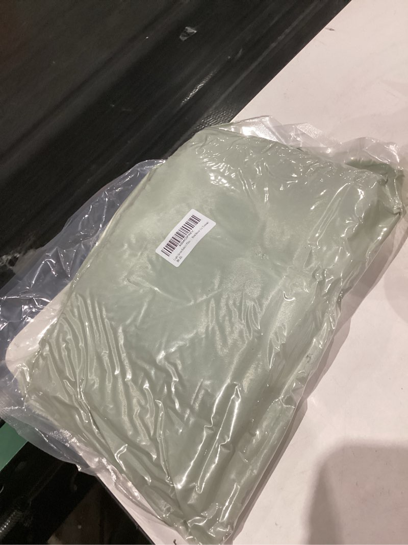 Condition photo showing New/Like New for Light Green Rabbit Plush Area Rug for Bedroom Living Room Sofa,2'X4' Faux Fur Fluffy Shaggy Rectangular Square Rug for Kids Teen Girls Room,Furry Carpet Rug for Nursery Baby Room Decor for Teenage Light Green 2' x 4' (Rectangular)