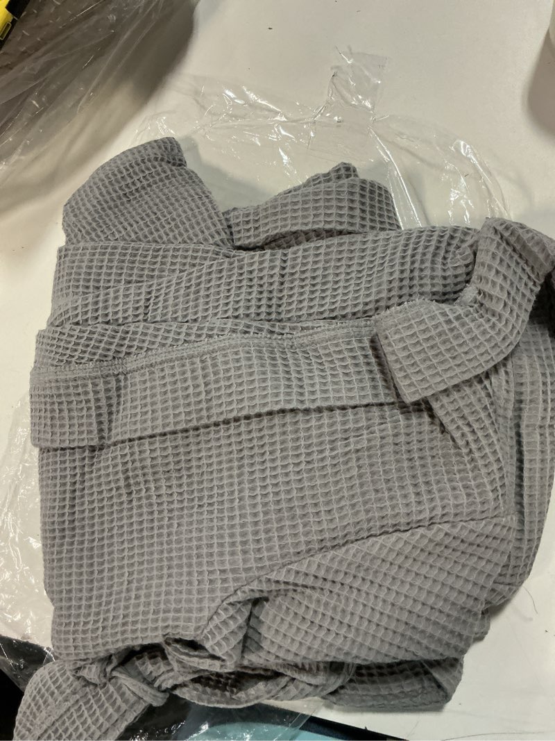 Condition photo showing New/Like New for quince organic turkish waffle robe grey