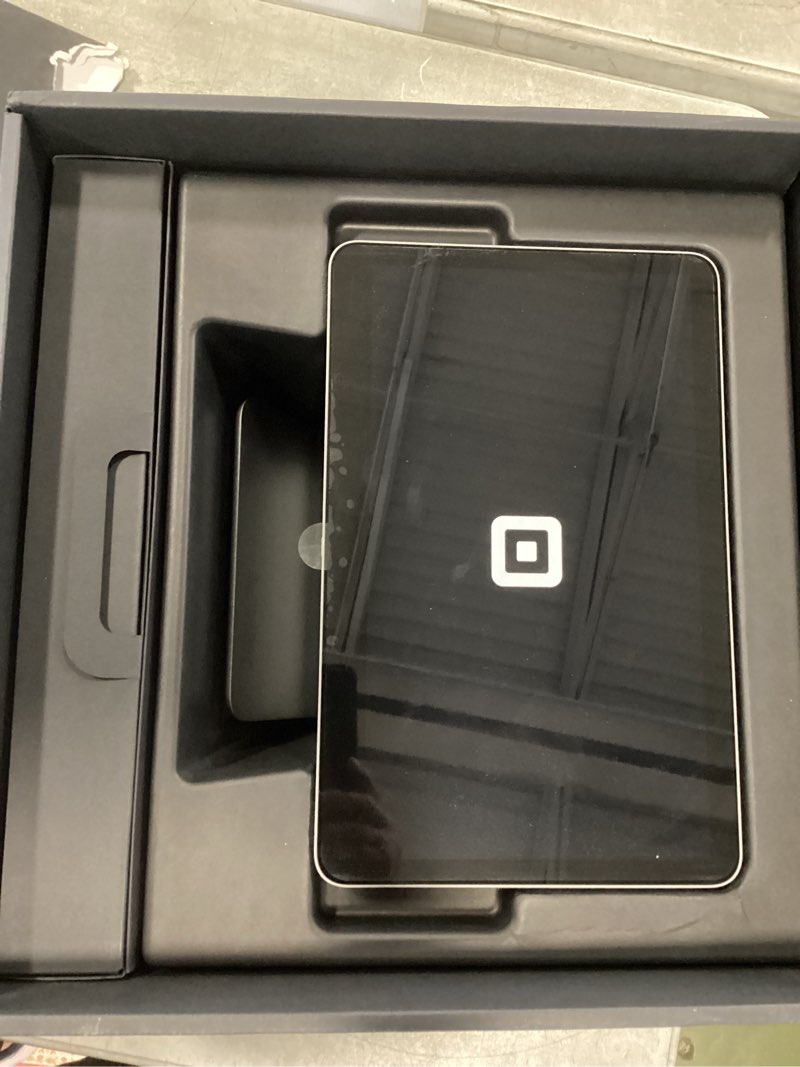 https://lotting-media.assets.bidfta.com/lotting_ca981fd4-df6d-4ae3-8e8e-b303c92a58bb