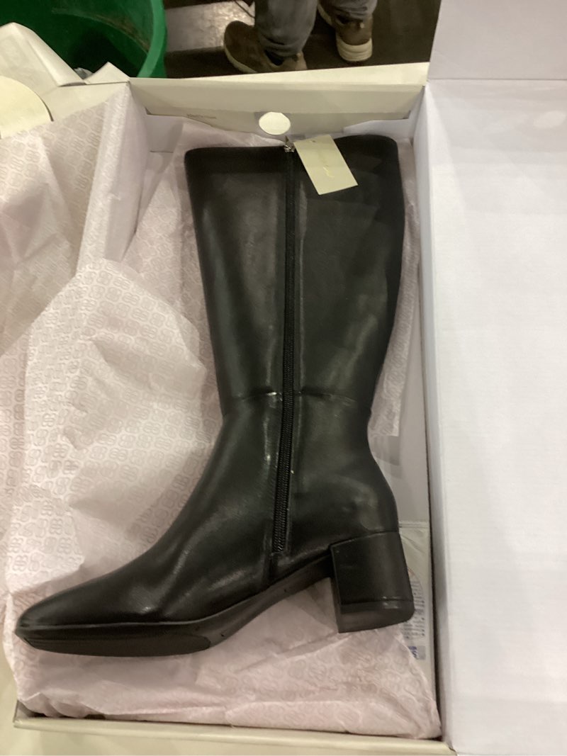 Condition photo showing New/Like New for Bandolino Women's Addyson Wde Calf Knee High Boot 7 Black Smooth 001
