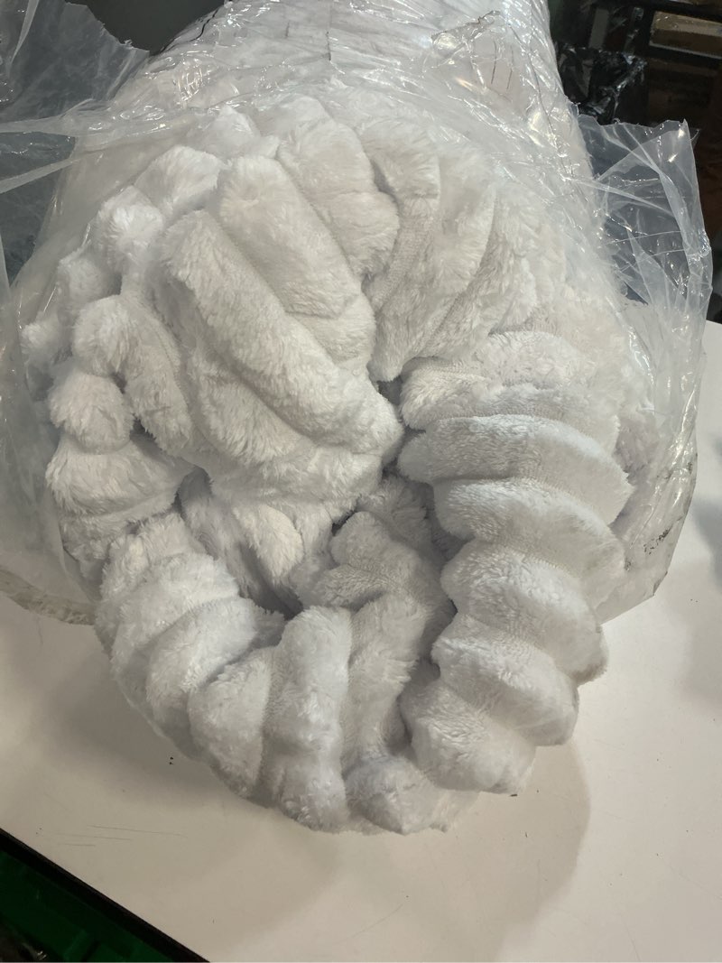 Condition photo showing As Is for BEDELITE Fleece Queen Comforter Set -Super Soft & Warm Fluffy Bright White Bedding, Luxury Fuzzy Heavy Bed Set for Winter with 2 Pillow Cases Bright White Queen