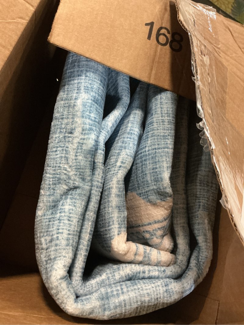 Condition photo showing As Is for Scalloped Rug 2.5x8 Runners for Hallways, Solid Blue Runner Rugs Non Slip Scalloped Bath Runner, Washable Mat for Bedroom Girls, Rugs for Kitchen Floor Soft Dorm Nursery Carpet for Bedside Blue 2'6" x 8' (Rectangular)