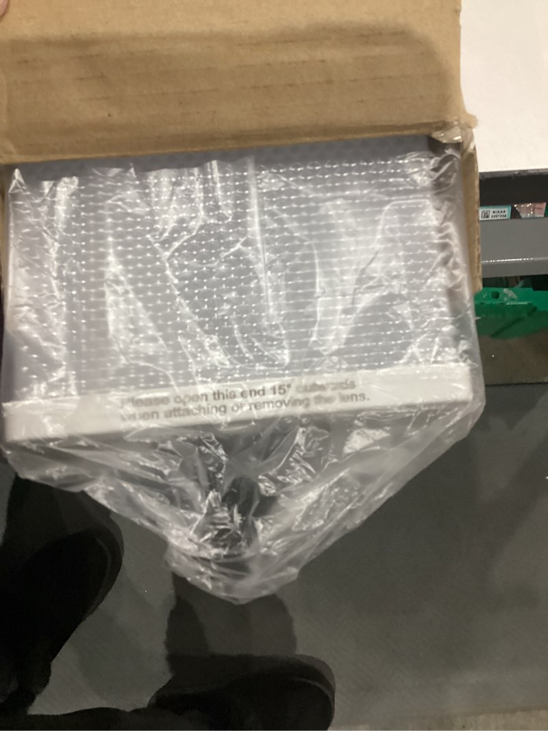 Condition photo showing New/Like New for hykolity 4FT LED Wraparound Light, 40W, 4400lm, 4000K, [2-lamp 32W Fluorescent Equiv.], 4 Foot LED Wrap Light Fixture, Flush Mount Office Ceiling Light for Garage, Office, Kitchen, ETL Listed 4000K - 40W 4FT 40W