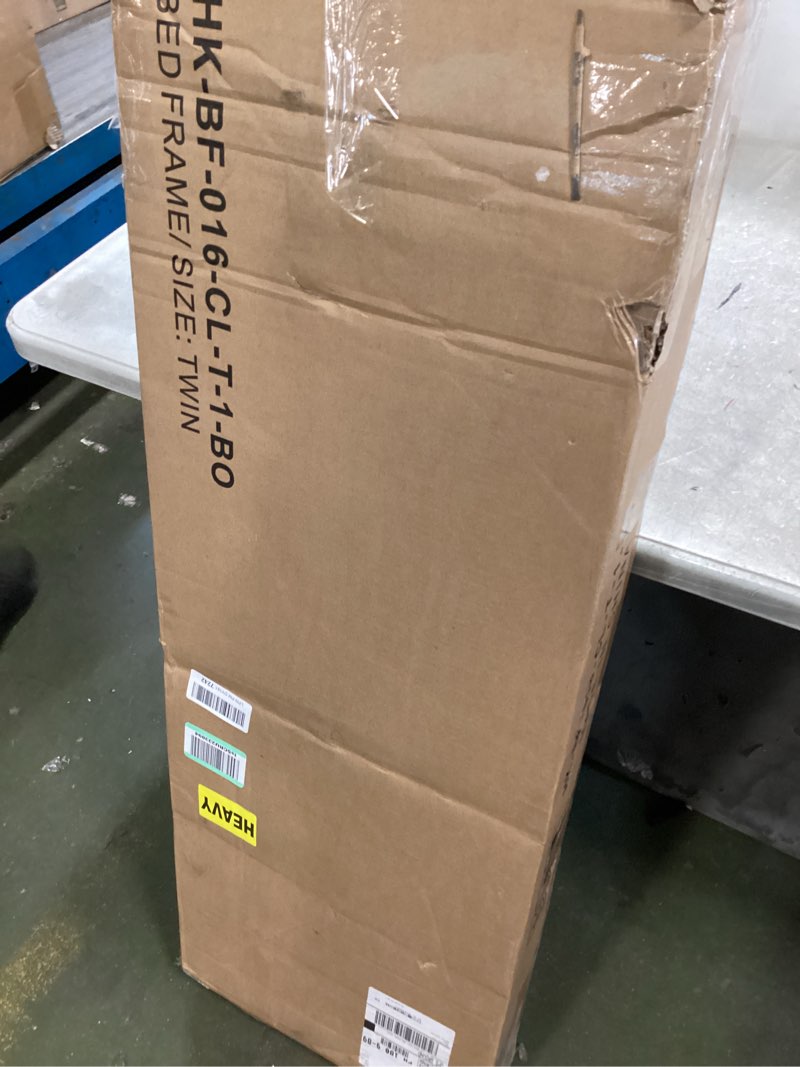 https://lotting-media.assets.bidfta.com/lotting_cab1238d-b657-4011-8376-02852a6938ef