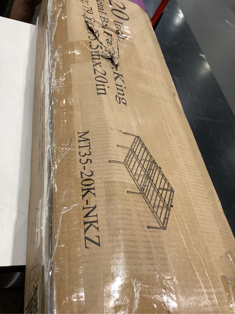 Condition photo showing Good Condition for metal bed frame king