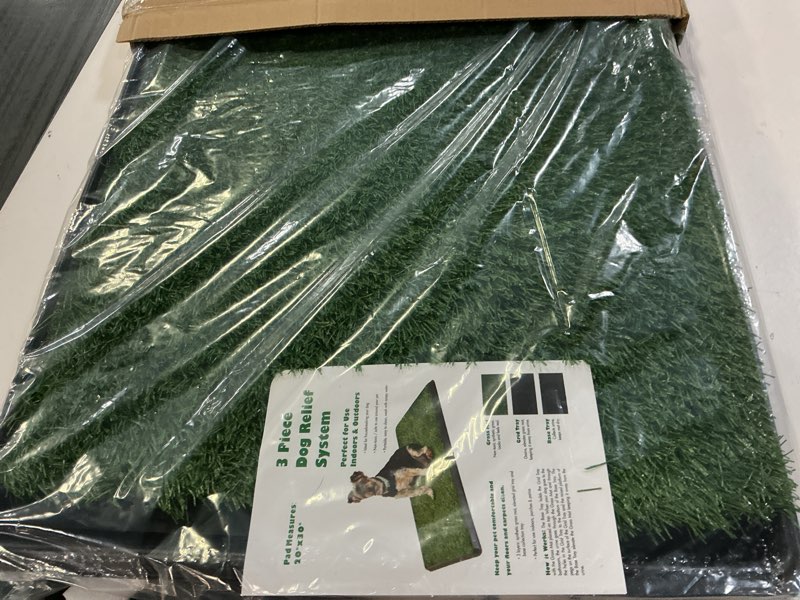 Condition photo showing Good Condition for artificial grass patch bathroom mat 20x30