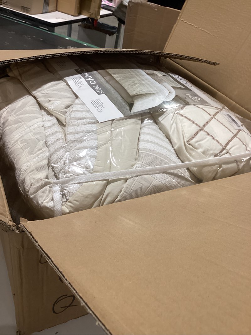 Condition photo showing Good Condition for stratford park cotton 6 piece comforter sets, beige, queen size bed, comfortable & soft, all season bedding set beige queen