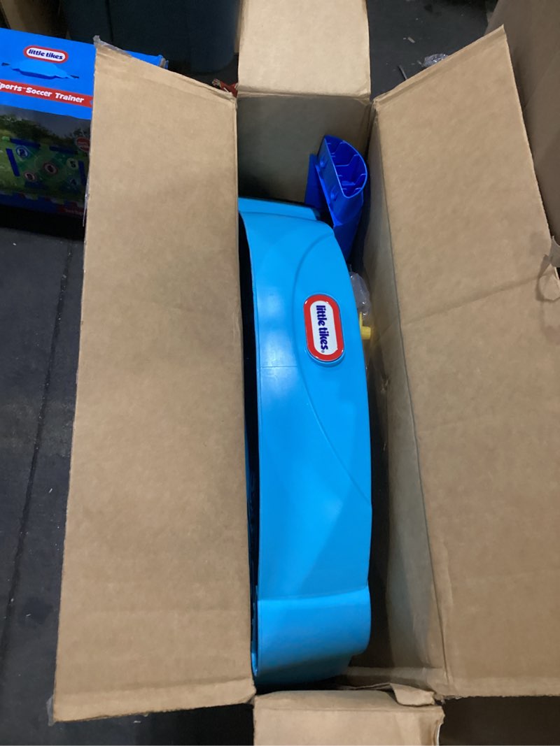 Condition photo showing Good Condition for little tikes spinning seas water table