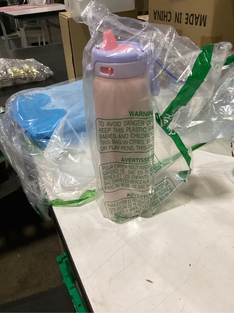 Condition photo showing New/Like New for ello pop & fill insulated stainless steel water bottle with quick fill lid, leakproof locking, sip or chug spout, bpa-free, double wall vacuum insulated for sports, travel & school- 22oz / 32oz / 40oz