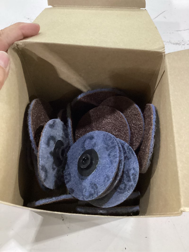 Condition photo showing As Is for scotch-brite se surface conditioning disc, roloc ts, coarse, aluminum oxide, heavy duty, durable, 3 in, 25/inner, 100/case