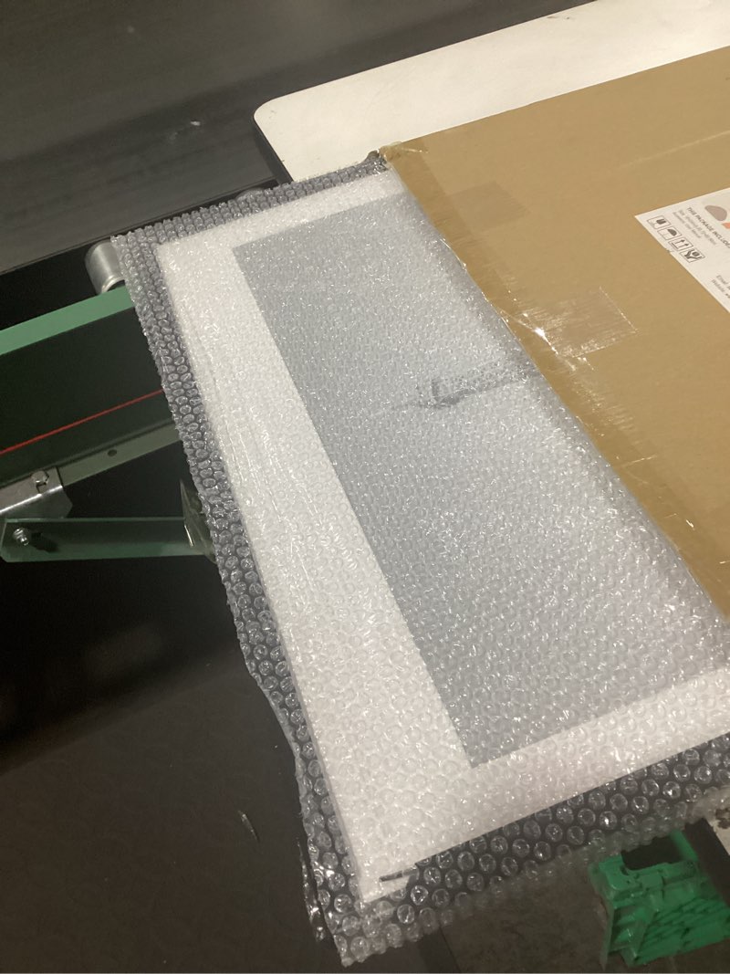 Condition photo showing Good Condition for upsimples 18x24 Picture Frame, Display Pictures 16x20 with Mat or 18 x 24 Without, Wall Hanging Poster Frames, Black, 1 Pack