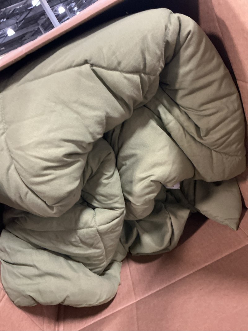 Condition photo showing Good Condition for love's cabin king size comforter set olive green, 7 pieces king bed in a bag, all season bedding sets with 1 comforter, 1 flat sheet, 1 fitted sheet, 2 pillowcase and 2 pillow sham | soft king olive green