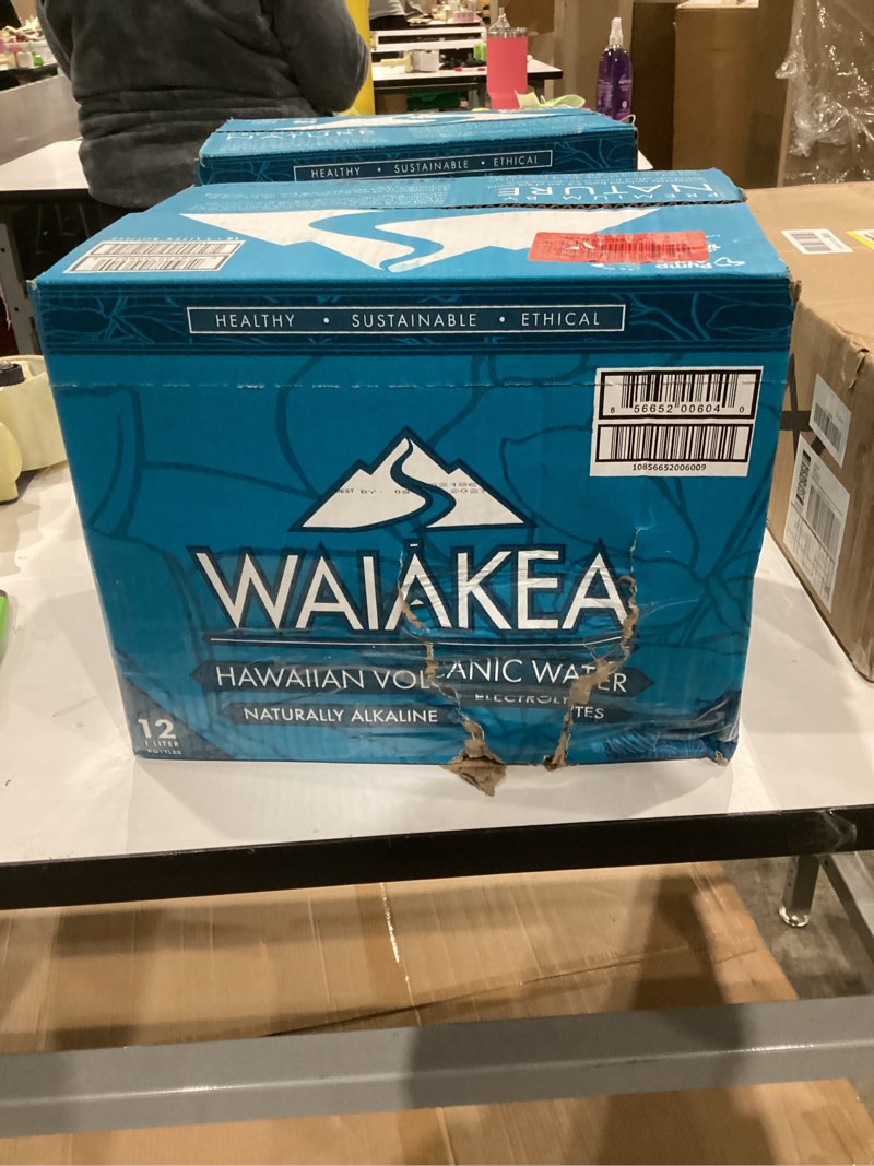Waiakea hwaiian volcanic water exp. 08/2027