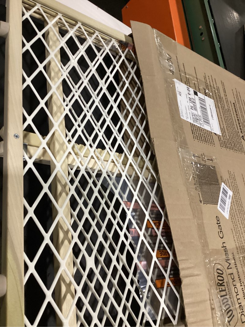 Condition photo showing Good Condition for toddleroo by north states diamond mesh wooden baby gate: 26.5"- 42" wide. pressure mounted baby gate for doorway. (23" tall, sustainable hardwood)