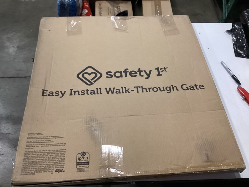 Condition photo showing New/Like New for Safety 1st Easy Install Walk Thru Baby Gate for Doorway With Door, Dog Gates, Fits 29"-38", Easy Install 28" Tall, White 1-Pack 29" to 38" Wide x 28" Tall White