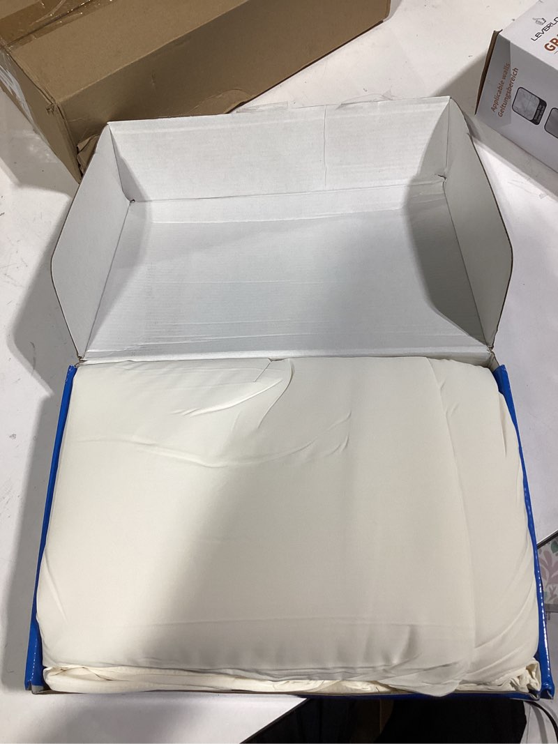 Condition photo showing Good Condition for homfine cooling comforter for hot sleepers - both sides q-max>0.45 arc-chill cooling fiber for all-season, breathable soft keep cool summer blanket for bed couch sofa, beige, twin beige twin (60"x90")