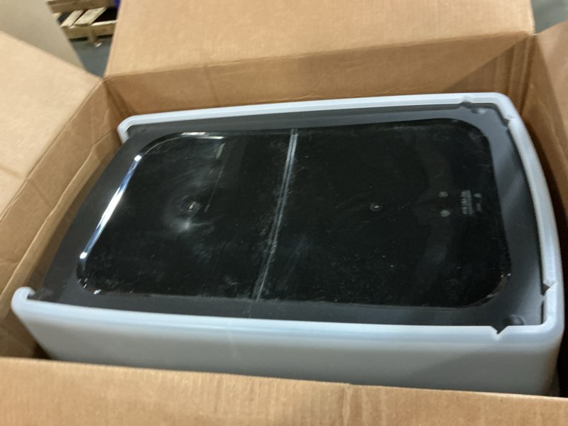 Condition photo showing Good Condition for iris usa cat litter box xx-large open top with high sided walls tall scatter shield scoop included easy clean plastic pan for big cats kittens multi-cat households 30"l x 20"w x 14"h black xxl black