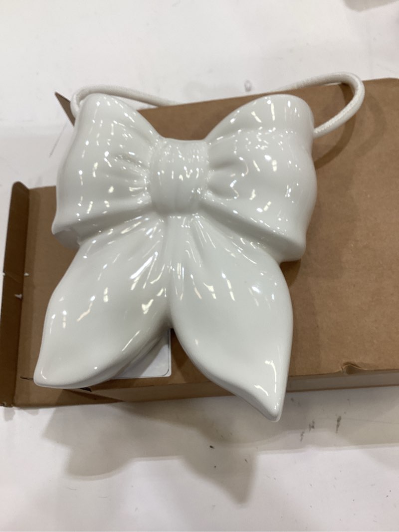 Condition photo showing Good Condition for boho wall vase for flowers butterfly bow wall planter ceramic bow hanging vase flower pot spring coquette cute room decor for indoor plants living room home bedroom indoor outdoor(white)