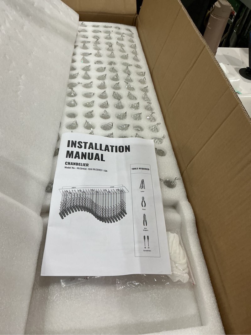 Condition photo showing Good Condition for cwi lighting twinkle 20.0-in chrome indoor 11 -light flush mount light