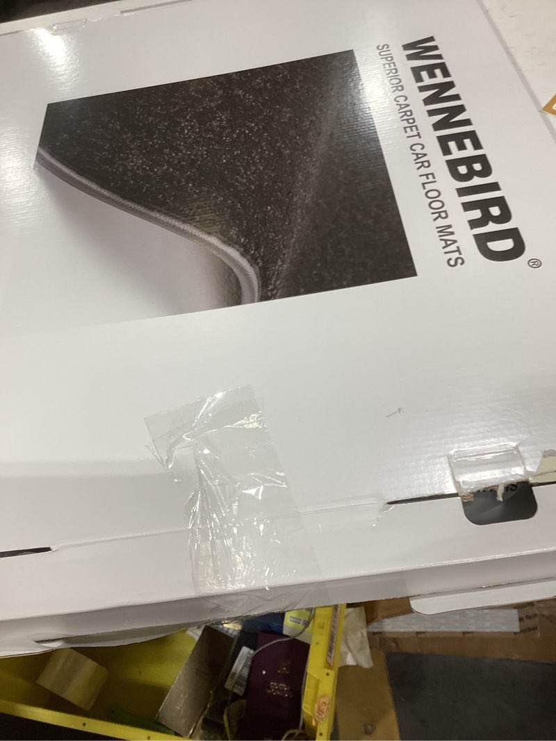 Condition photo showing Good Condition for Car floor mats