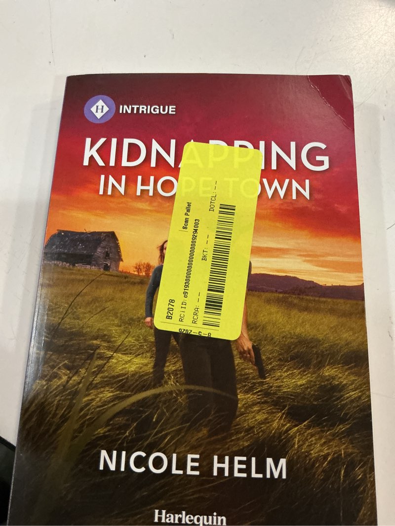 Condition photo showing Good Condition for (  pack of 5)kidnapping in hope town - (hope town secrets) by  nicole helm (paperback)